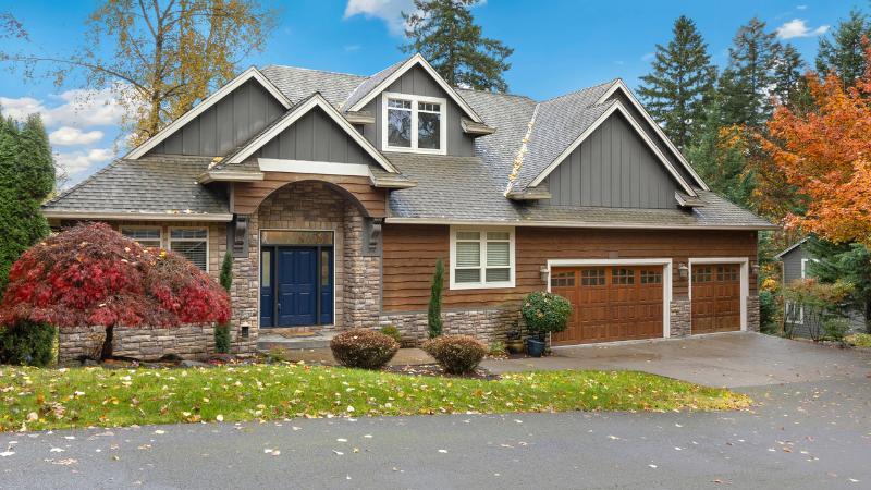 Seasonal Factors That Influence Buyer Decisions in Autumn | RedKey Realty Leaders